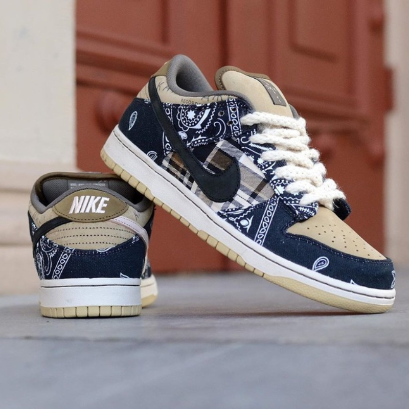 Nike X Travis Scott