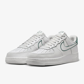 Nike Air Force 1 '07 LV8