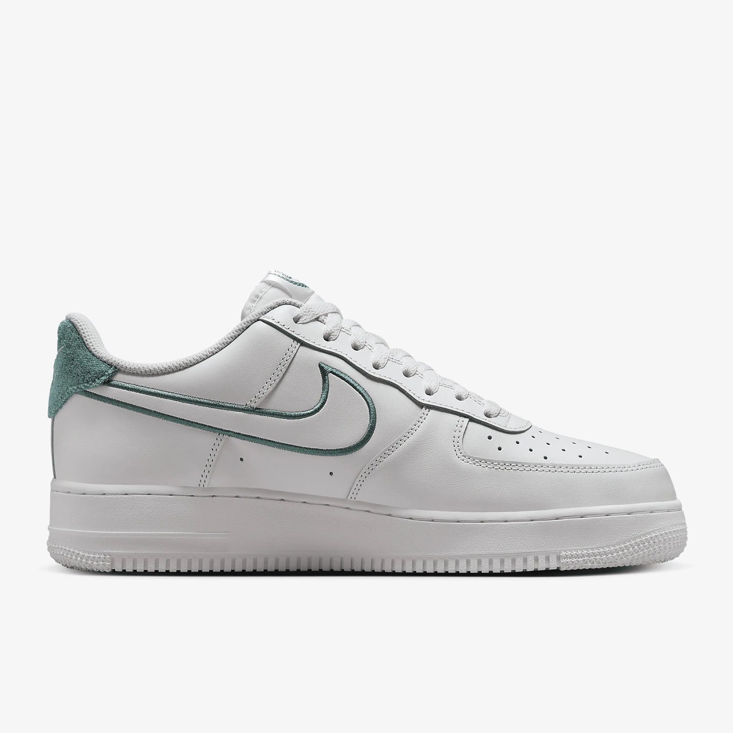 Nike Air Force 1 '07 LV8